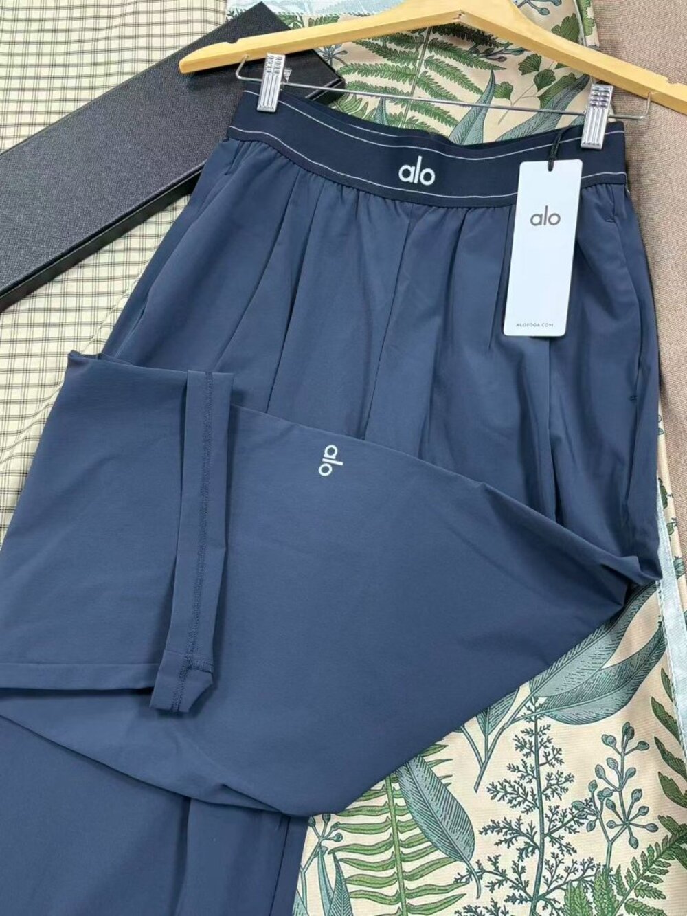 🕶Alo Yoga Suit Up Trouser Navy Blue Regular 30-inch Inner Seam Length 🖤